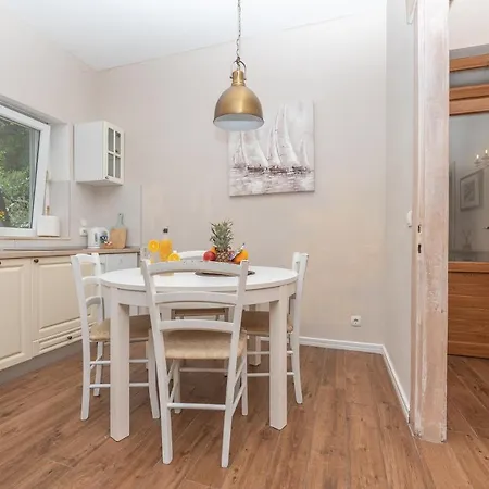 Petra & Rustic アパート *