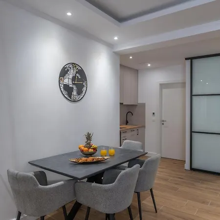 Apartment Petra & Rustic
