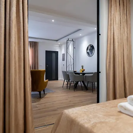 Apartment Petra & Rustic Makarska