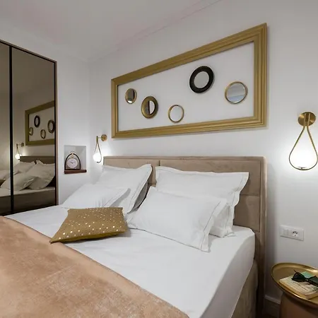 Petra & Rustic * Makarska