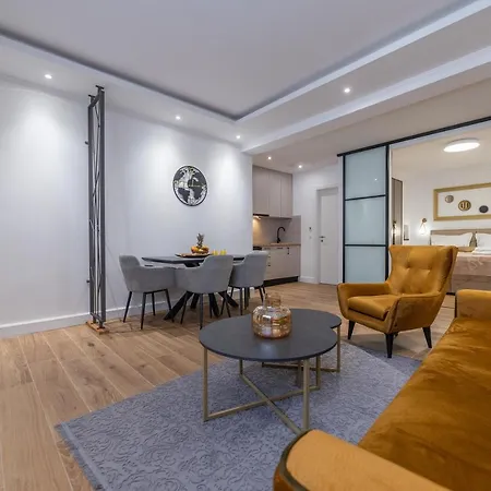 Apartment Petra & Rustic