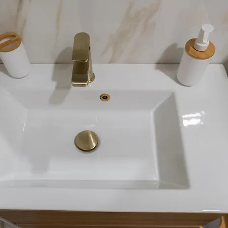 Petra & Rustic Apartment Makarska