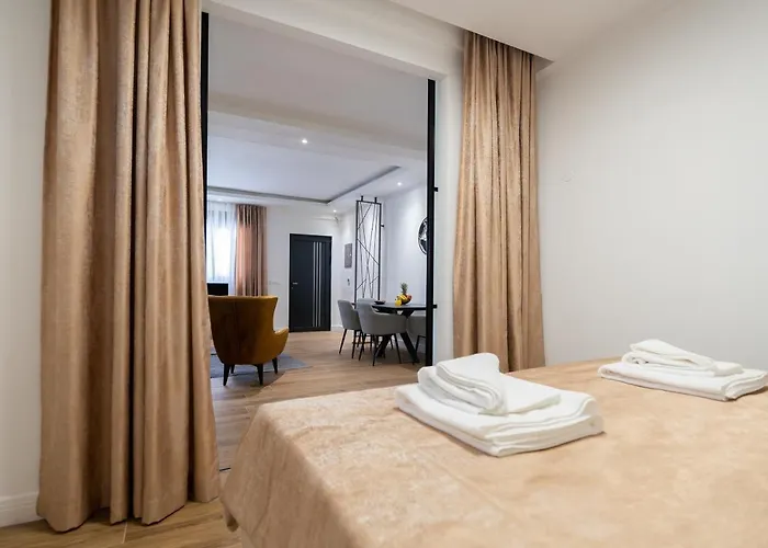 Daire Petra & Rustic