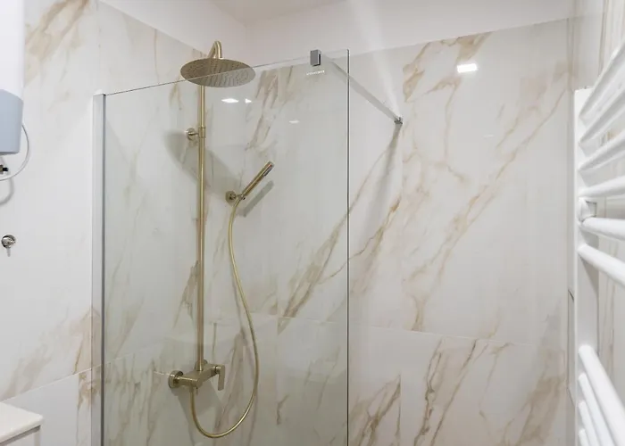 Petra & Rustic Makarska