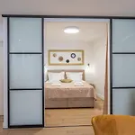 Apartment Petra & Rustic *