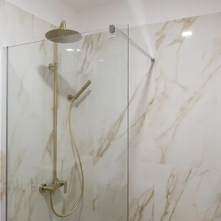 Petra & Rustic Makarska